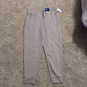 BRAND NEW Old Navy High Rise Dynamic Fleece Jogger size M